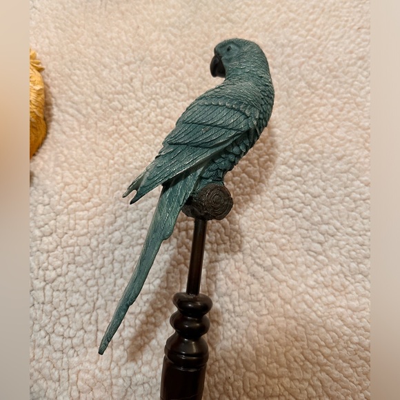 Resin birds teal parrot and yellow cockatiel on wooden roosts with felt base - Picture 7 of 16